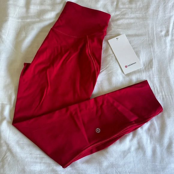 🆕 Lululemon Base Pace HR Tight 25” Dark Red - Picture 1 of 8